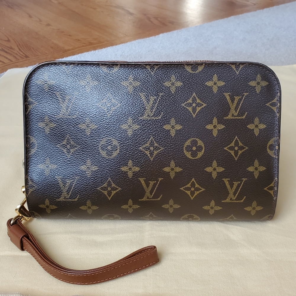 Louis Vuitton Orsay Clutch